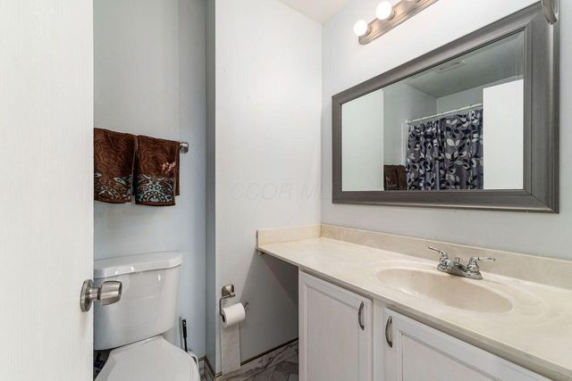 5697 Winchester Highlands Court, Canal Winchester, OH 43110