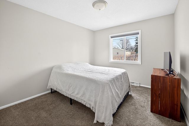 673 Monroe Street S, Shakopee, MN 55379