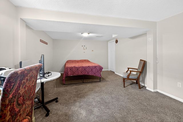 673 Monroe Street S, Shakopee, MN 55379
