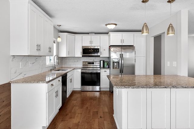 673 Monroe Street S, Shakopee, MN 55379