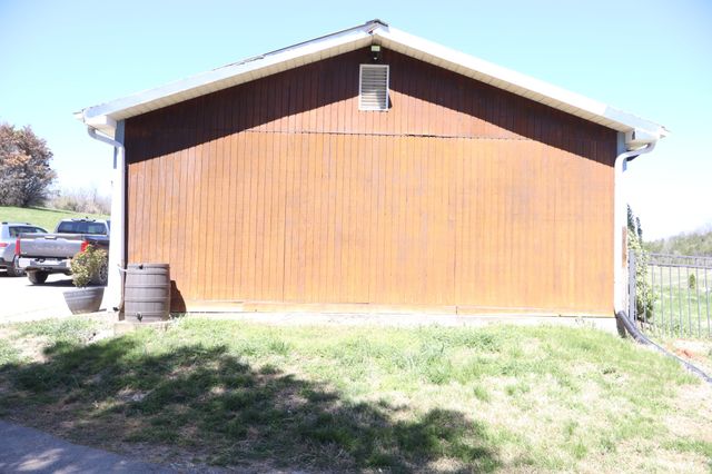 642 Beech Bottom Rd, Watertown, TN 37184