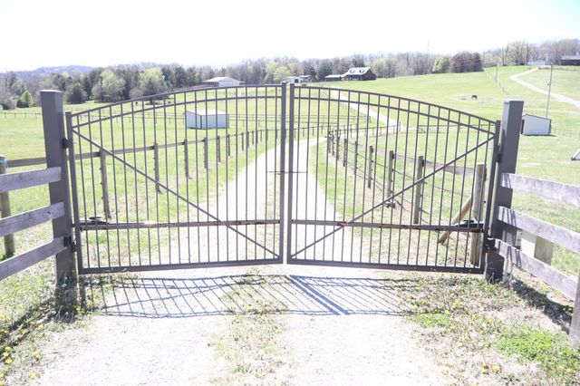 642 Beech Bottom Rd, Watertown, TN 37184