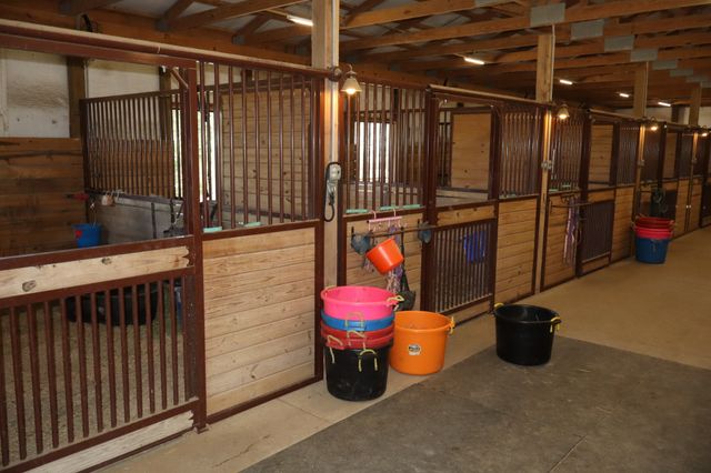 642 Beech Bottom Rd, Watertown, TN 37184