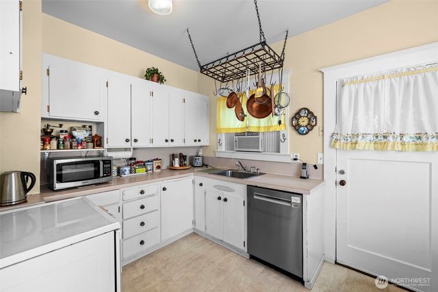 2706 S Judkins Street, Seattle, WA 98144