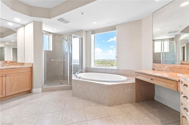 23850 Via Italia CIR 1706, Estero, FL 34134