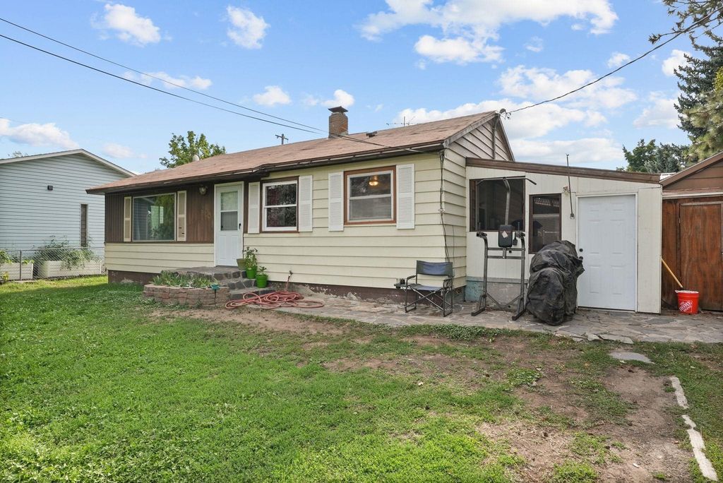 202 S Jefferson St, Medical Lake, WA 99022