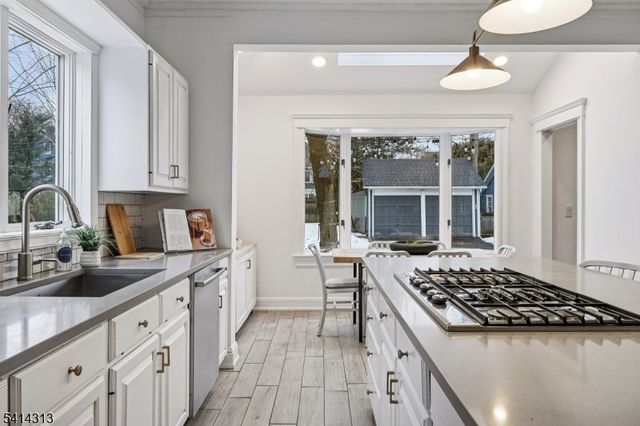 97 Montclair Ave, Montclair Twp., NJ 07042