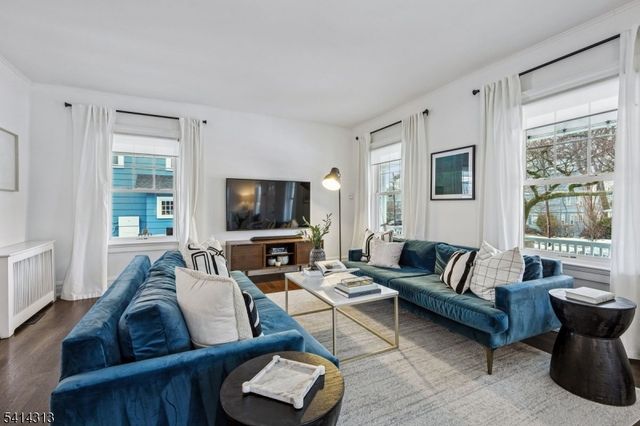 97 Montclair Ave, Montclair Twp., NJ 07042