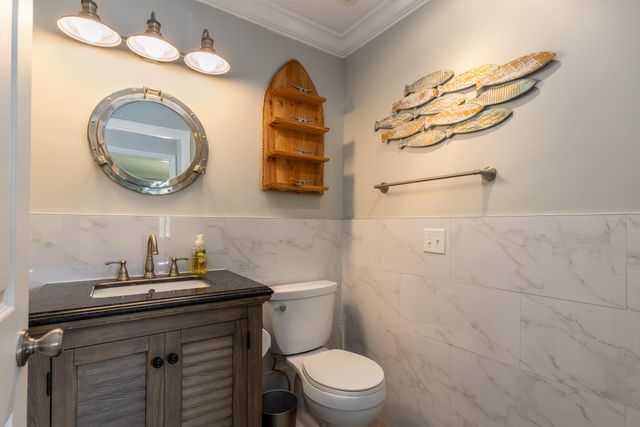 98222 Windward Avenue, Key Largo, FL 33037