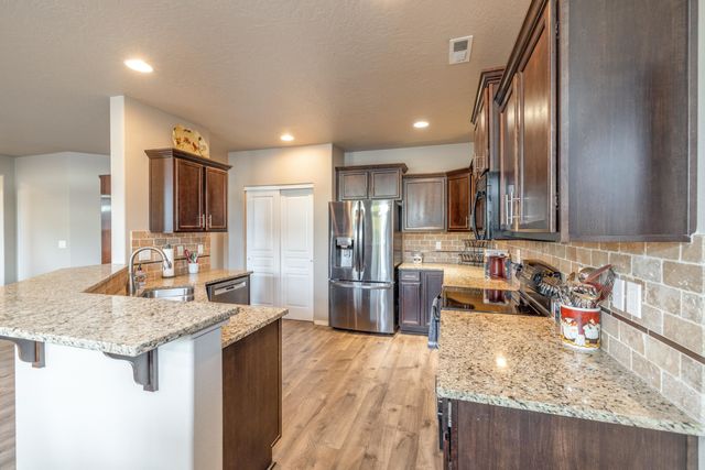 1316 W QUAIL CREST Ave, Spokane, WA 99224