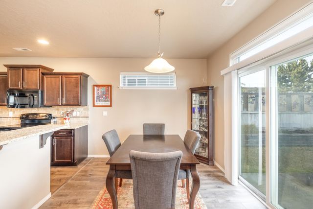 1316 W QUAIL CREST Ave, Spokane, WA 99224