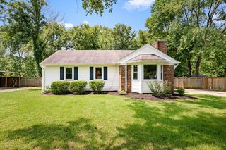 121 Sunnymeade Dr, Mount Juliet, TN 37122