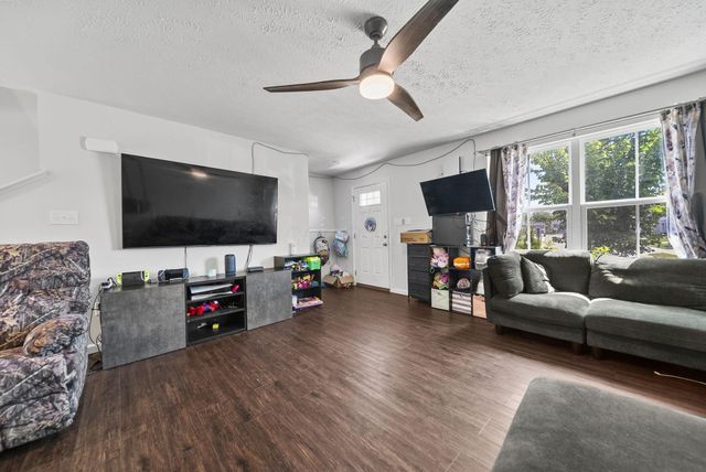 402 Golden Gate Avenue, Springfield, OH 45505