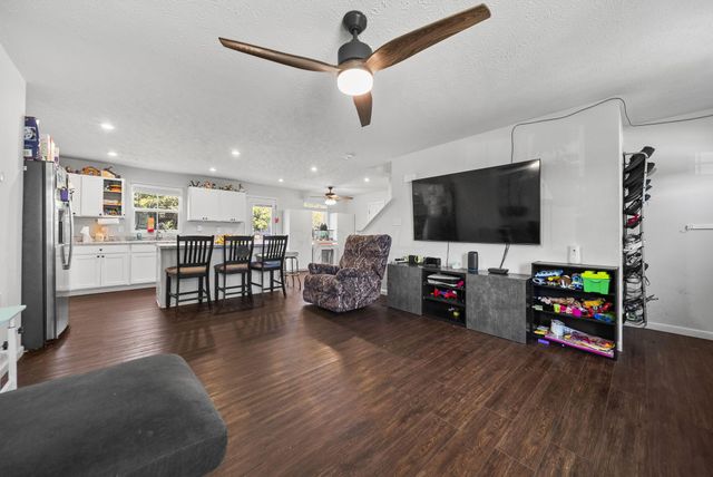 402 Golden Gate Avenue, Springfield, OH 45505