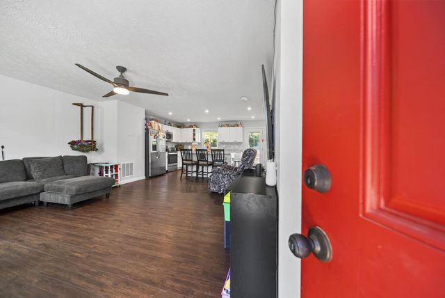 402 Golden Gate Avenue, Springfield, OH 45505