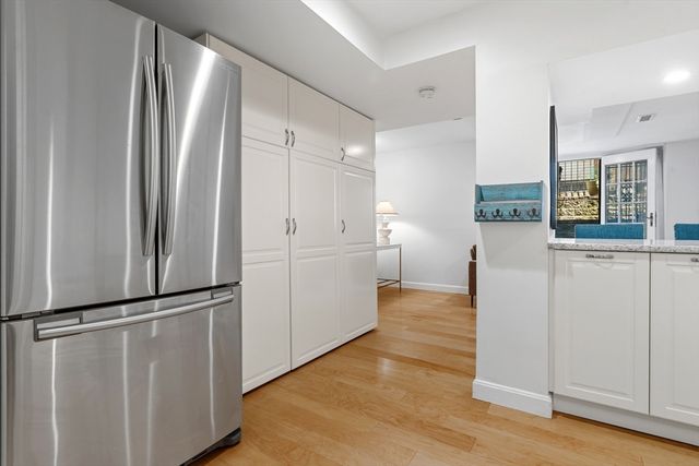 97 Sewall Ave 5, Brookline, MA 02446