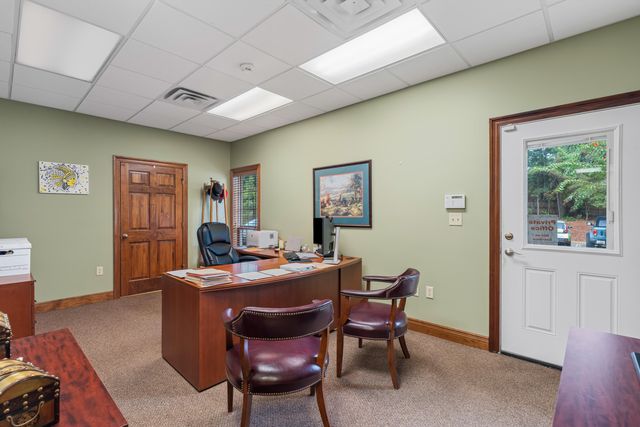 17 Plaza Dr., Hattiesburg, MS 39402