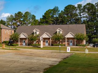 17 Plaza Dr., Hattiesburg, MS 39402