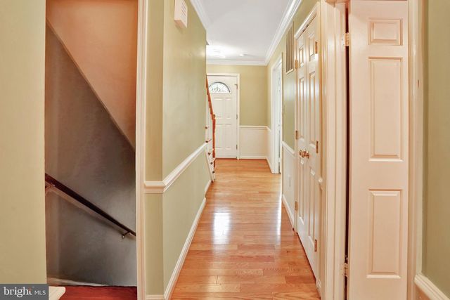 13058 FARTHINGALE DR, Herndon, VA 20171