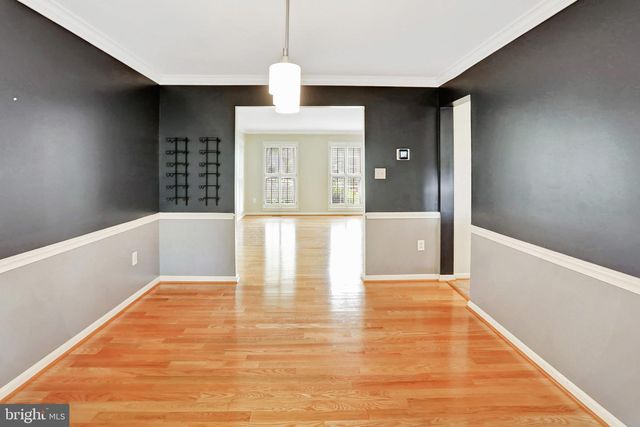 13058 FARTHINGALE DR, Herndon, VA 20171