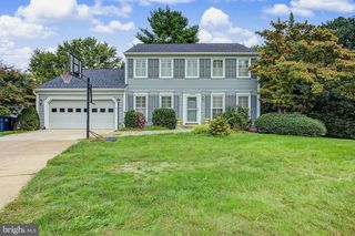 13058 FARTHINGALE DR, Herndon, VA 20171