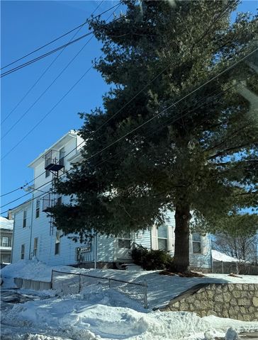251 High Street 4, Cumberland, RI 02864