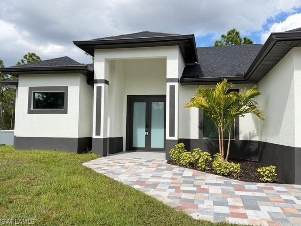 1504 W 9th ST, LEHIGH ACRES, FL 33972 — photo 2