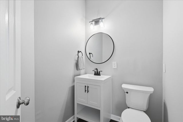 46164 CHESTER TER, Sterling, VA 20165