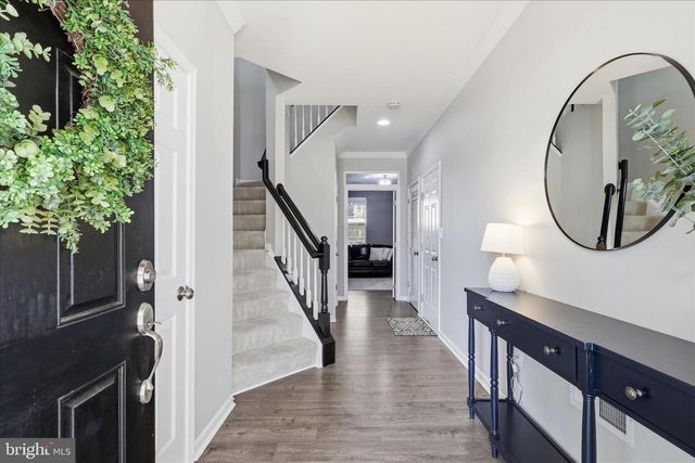 46164 CHESTER TER, Sterling, VA 20165