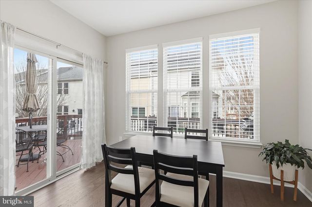 46164 CHESTER TER, Sterling, VA 20165