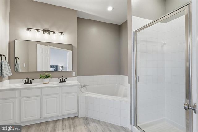 46164 CHESTER TER, Sterling, VA 20165