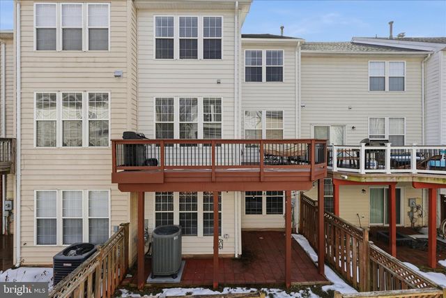 46164 CHESTER TER, Sterling, VA 20165