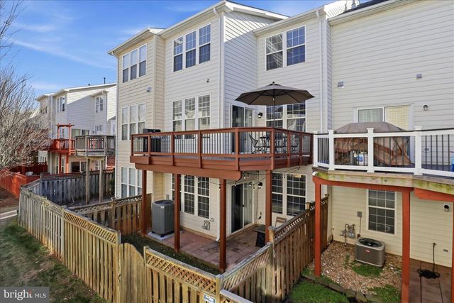 46164 CHESTER TER, Sterling, VA 20165