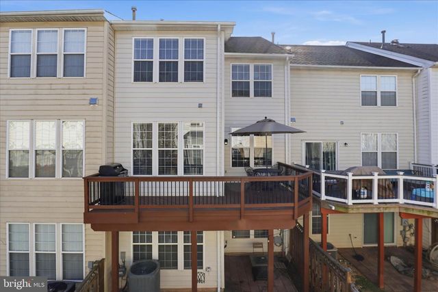 46164 CHESTER TER, Sterling, VA 20165