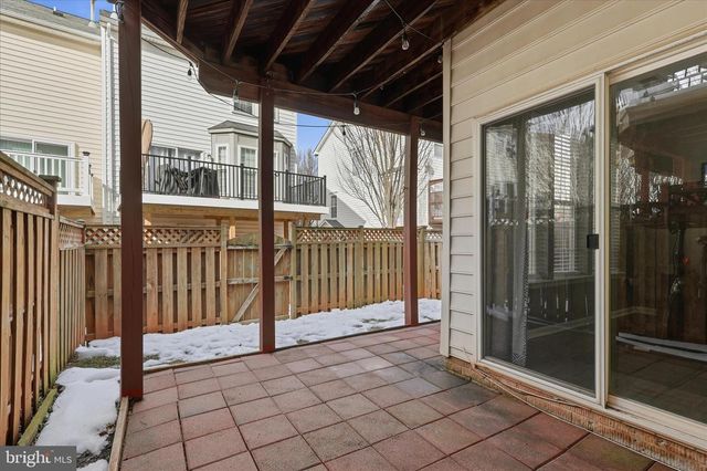 46164 CHESTER TER, Sterling, VA 20165