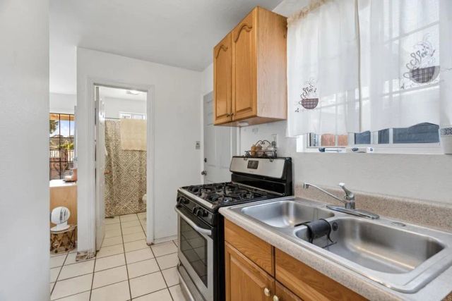140 Palm Ave, National City, CA 91950