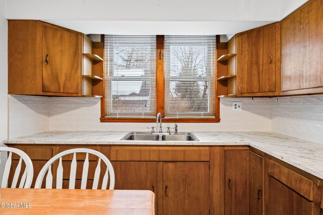 166 Potter Road, Glenville, NY 12010