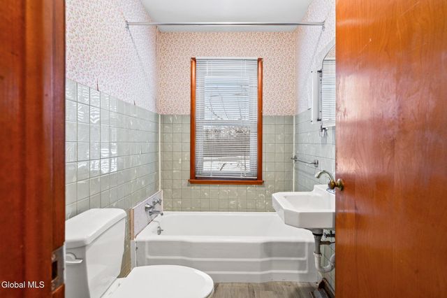 166 Potter Road, Glenville, NY 12010