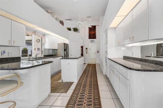 1040 HARBOUR WAY PLACE, Punta Gorda, FL 33983