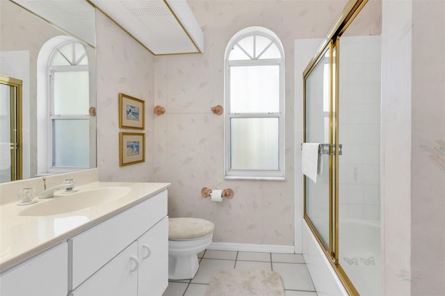 1040 HARBOUR WAY PLACE, Punta Gorda, FL 33983