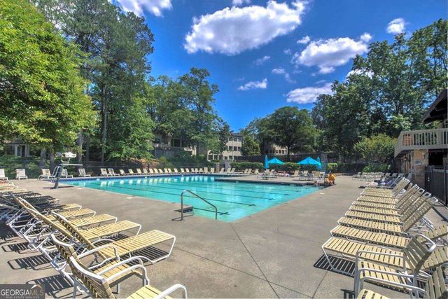 139 Woodmere Square NW, Atlanta, GA 30327