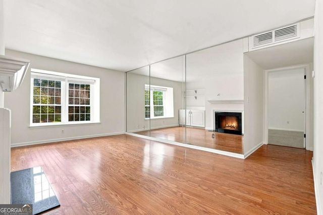 139 Woodmere Square NW, Atlanta, GA 30327