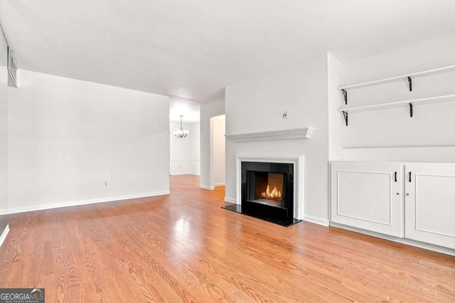 139 Woodmere Square NW, Atlanta, GA 30327