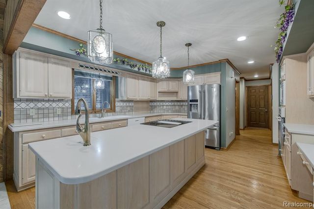 805 Maple Road, Ortonville, MI 48462