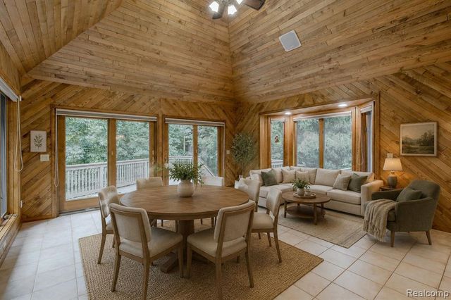 805 Maple Road, Ortonville, MI 48462