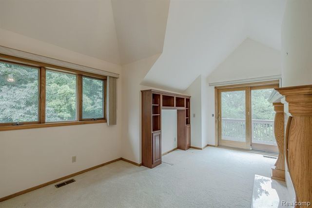 805 Maple Road, Ortonville, MI 48462