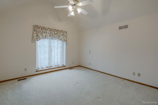 805 Maple Road, Ortonville, MI 48462