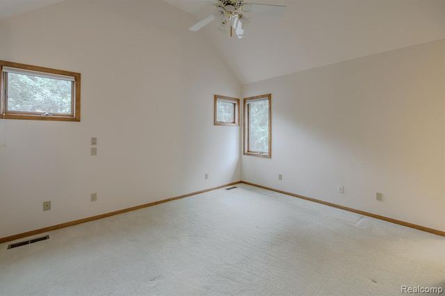 805 Maple Road, Ortonville, MI 48462