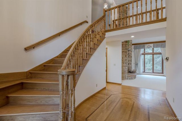805 Maple Road, Ortonville, MI 48462