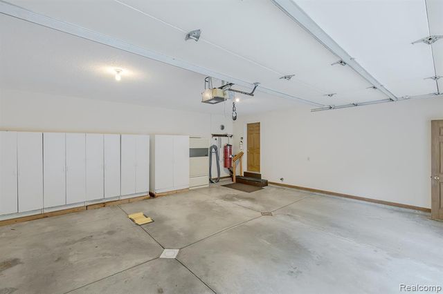 805 Maple Road, Ortonville, MI 48462